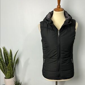Bench Urbanwear Hooded Puffer Vest Size Small